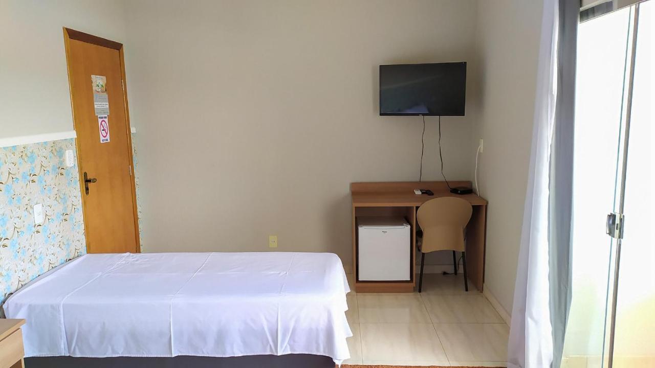 Pouso Oliveira Suites São João Batista do Glória Bagian luar foto