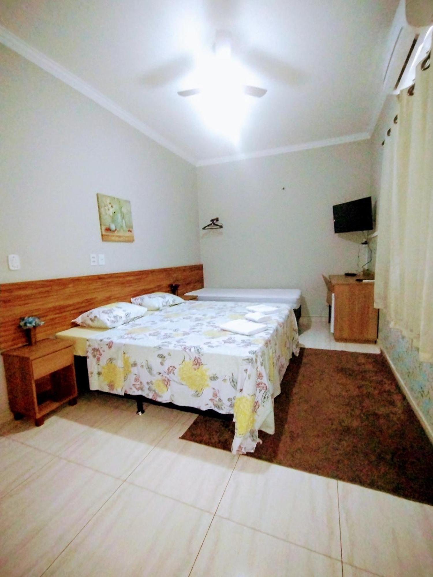 Pouso Oliveira Suites São João Batista do Glória Bagian luar foto