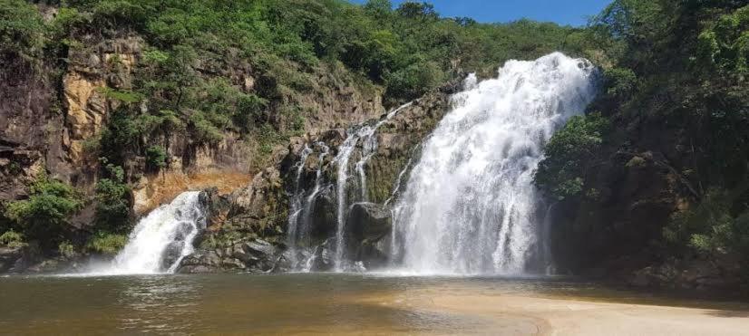 Pouso Oliveira Suites São João Batista do Glória Bagian luar foto