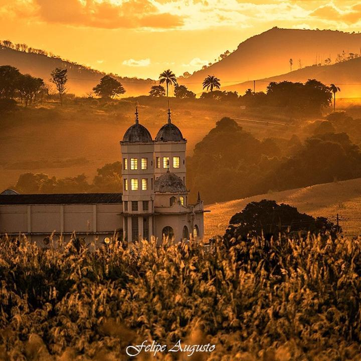 Pouso Oliveira Suites São João Batista do Glória Bagian luar foto